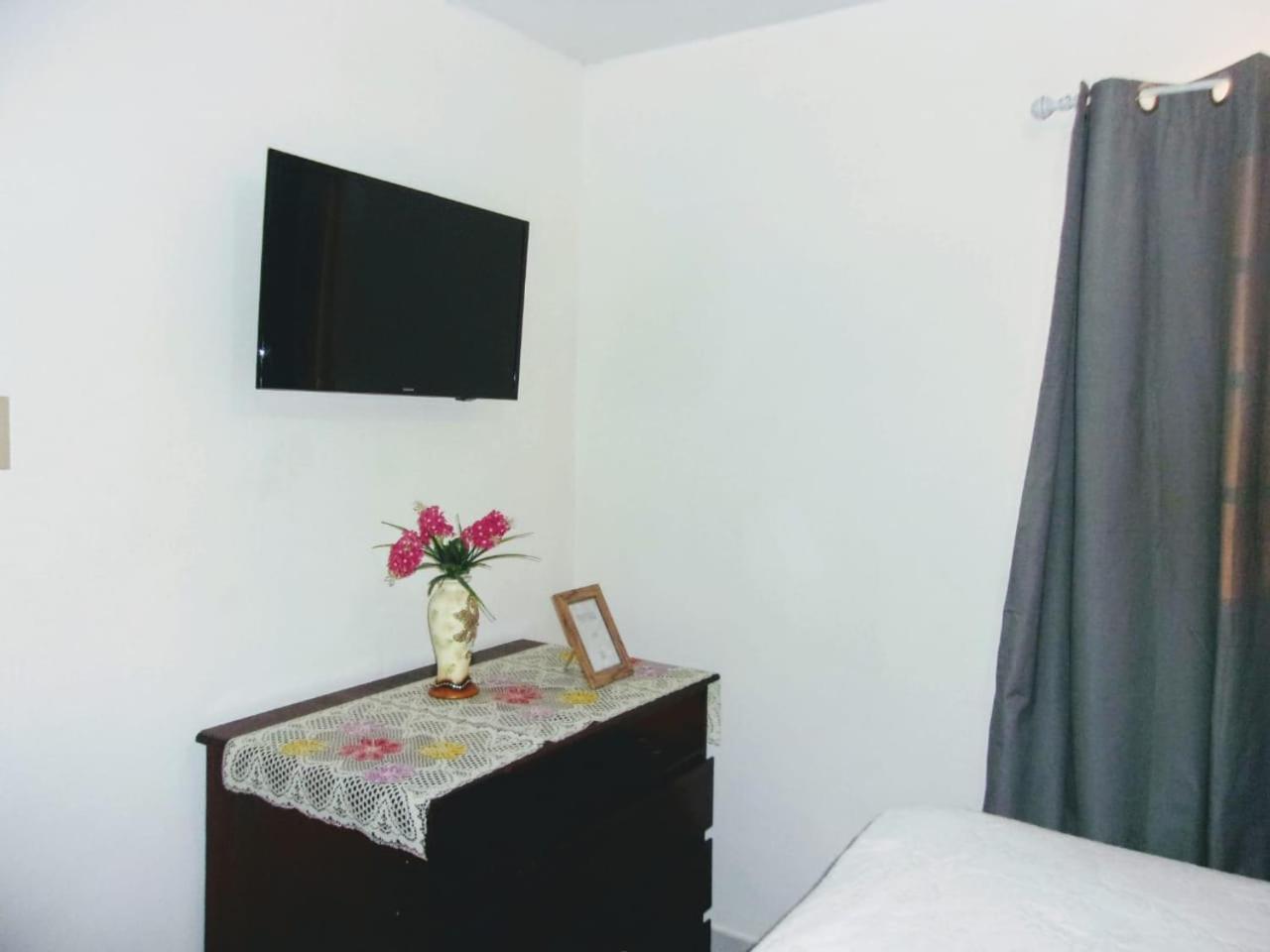 Central Oaklands Kingston Apt Buitenkant foto